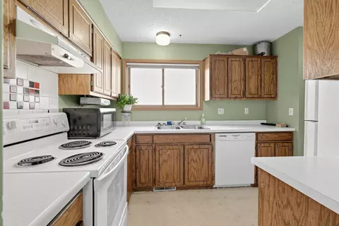 Kitchen - 3420 15th St N, Saint Cloud, MN 56303 photo 2 of 2