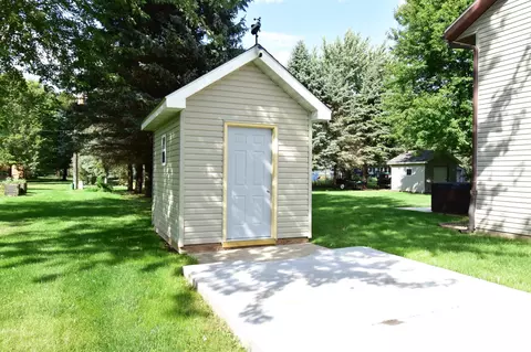 Exterior - 6319 Laurel Rd, Saint Cloud, MN 56303 photo 5 of 7