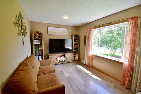 Living - 6319 Laurel Rd, Saint Cloud, MN 56303 photo 2 of 4