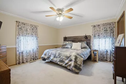 Bedroom - 2000 9th St SW, Austin, MN 55912 photo 1 of 11