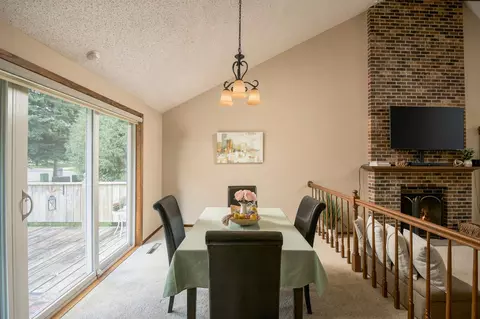 Dining - 2000 9th St SW, Austin, MN 55912 photo 1 of 3