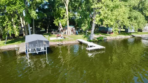 48470 Baileys Bay Rd, Big Stone City, SD 57216