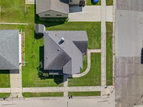 View/Area - 304 E Jefferson St, Caledonia, MN 55921 photo 3 of 4