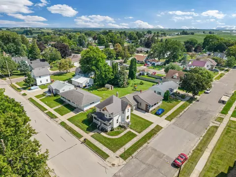 View/Area - 304 E Jefferson St, Caledonia, MN 55921 photo 2 of 4