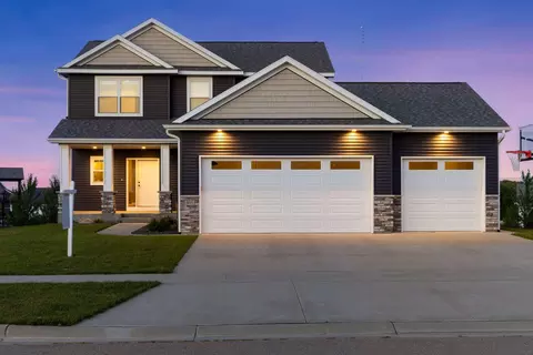 855 Towne Dr NE, Byron, MN 55920