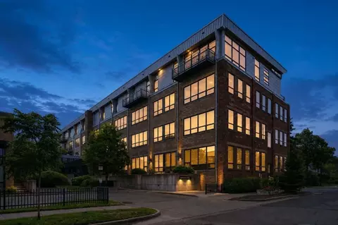 1701 Madison St NE #310, Minneapolis, MN 55413