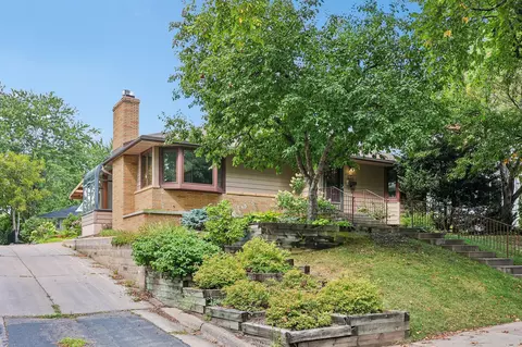 612 Russell Ave S, Minneapolis, MN 55405