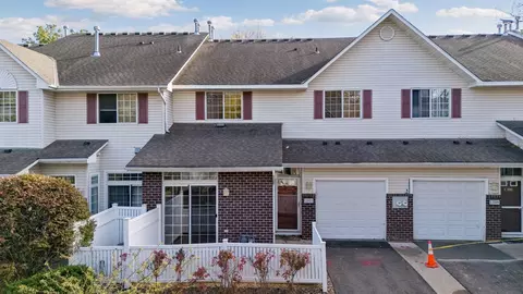 13511 Carmody Dr, Eden Prairie, MN 55344