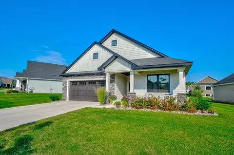 11404 Kings Ct N, Lake Elmo, MN 55042