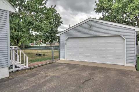 5619 Vera Cruz Ave N, Crystal, MN 55429