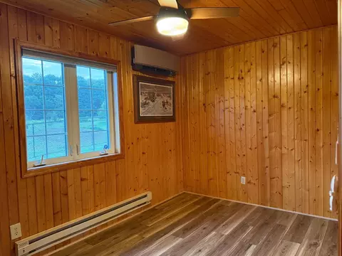 Bedroom - 39395 Twilight Rd, Onamia, MN 56359 photo 2 of 2