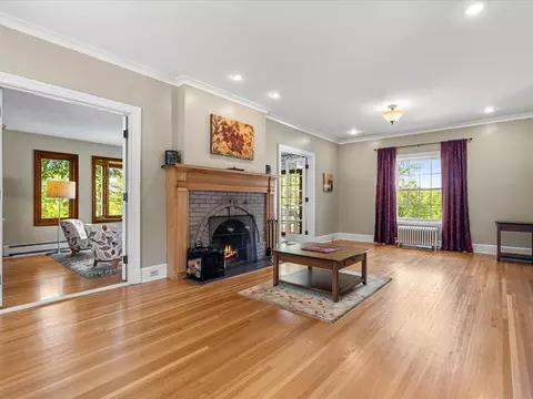 Living - 309 Bluff Ave, Brainerd, MN 56401 photo 1 of 2