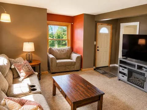Living - 112 4th Ave NE, Brainerd, MN 56401 photo 2 of 3