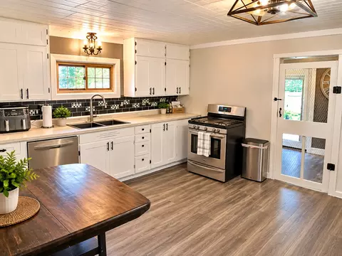 Kitchen - 112 4th Ave NE, Brainerd, MN 56401 photo 2 of 2