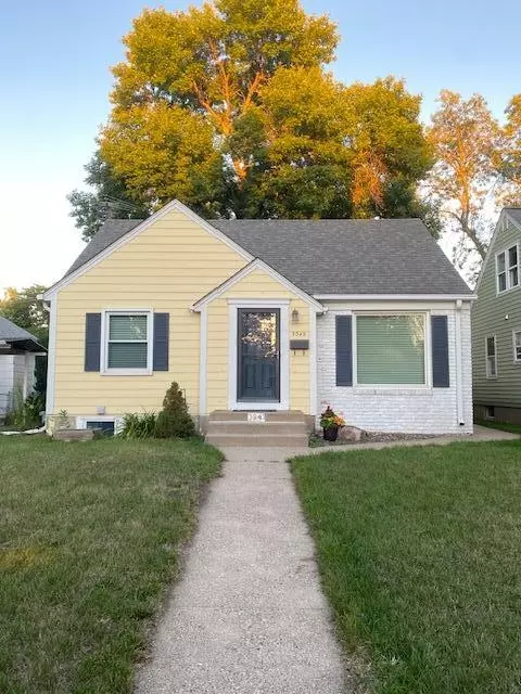 3043 Nevada Ave S, Saint Louis Park, MN 55426
