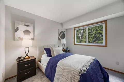 Bedroom - 5700 Deer Trl E, Shoreview, MN 55126 photo 3 of 4