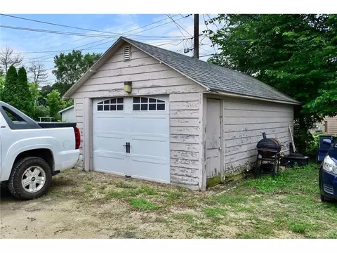 Exterior - 159 E King St, Winona, MN 55987 photo 4 of 5