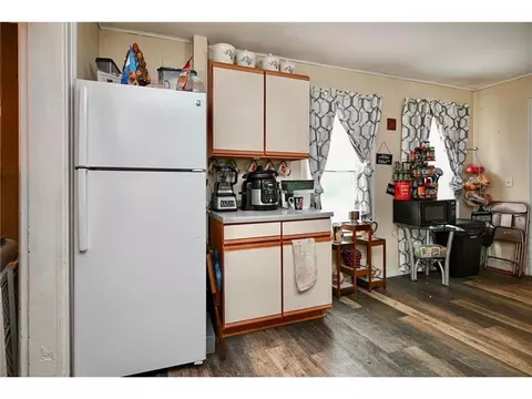 Kitchen - 159 E King St, Winona, MN 55987 photo 3 of 6