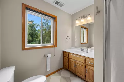 Bath - 6029 190th St, Milaca, MN 56353 photo 2 of 3