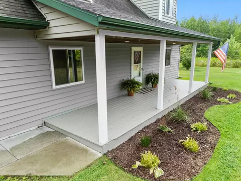Exterior - 6029 190th St, Milaca, MN 56353 photo 8 of 21