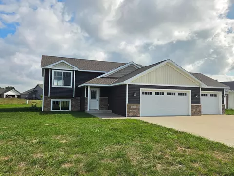 1009 26th Street Loop, Sartell, MN 56377