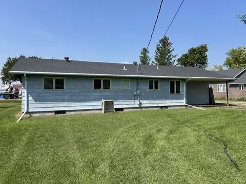608 Pacific Ave, Thompson, ND 58278 photo 3