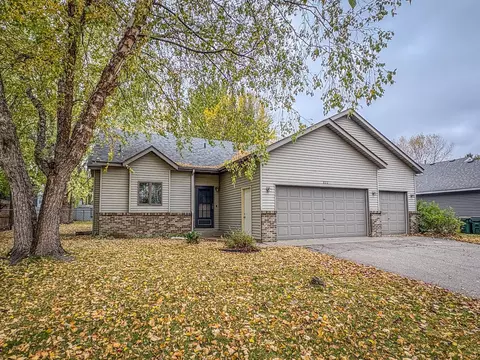 822 4th St N, Sartell, MN 56377