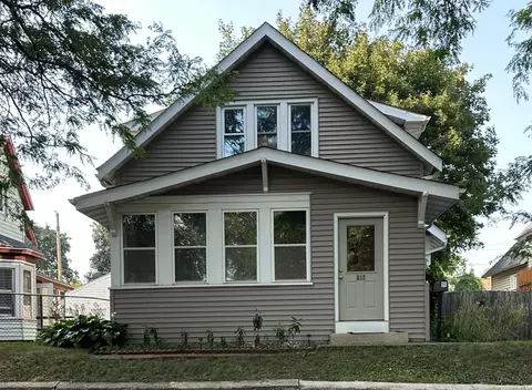 823 Juno Ave, Saint Paul, MN 55102
