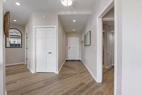 Entry Way - 205 Mill St #S204, Excelsior, MN 55331 photo 1 of 1