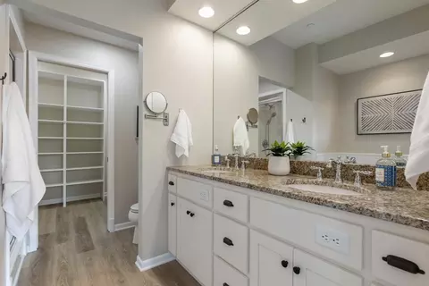 Bath - 205 Mill St #S204, Excelsior, MN 55331 photo 1 of 4