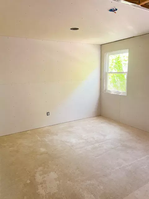 Bedroom - 423 3rd Ave, Mapleton, ND 58059 photo 1 of 6