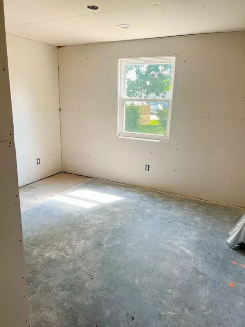 Bedroom - 423 3rd Ave, Mapleton, ND 58059 photo 5 of 6