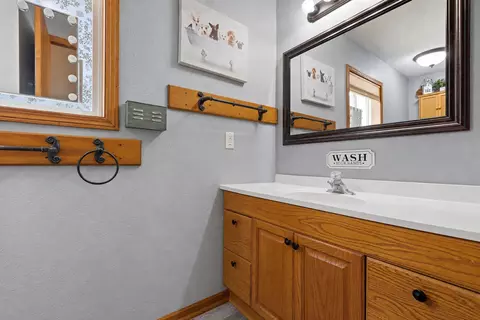Bath - 141 36th Ave N, Saint Cloud, MN 56303 photo 1 of 4