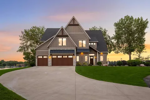 3877 Island View Cir NW, Prior Lake, MN 55372