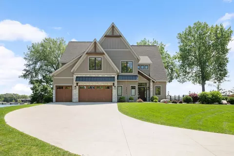 3877 Island View Cir NW, Prior Lake, MN 55372
