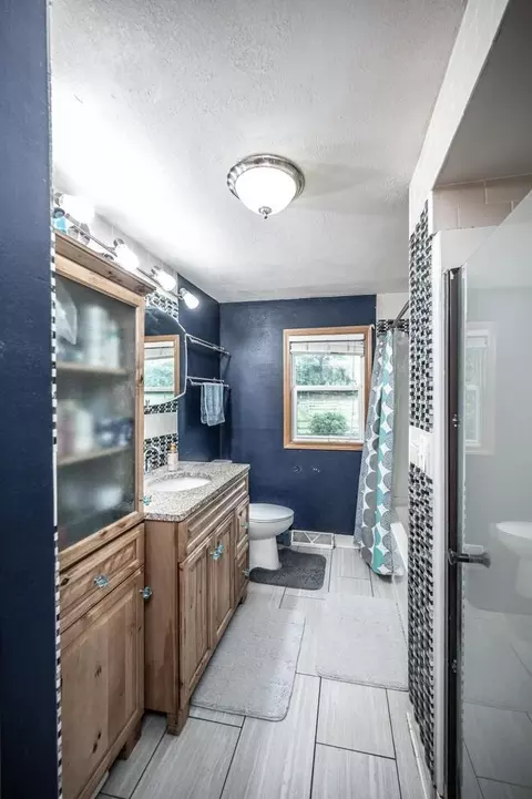Bath - 18166 Faribault Blvd, Faribault, MN 55021 photo 1 of 2