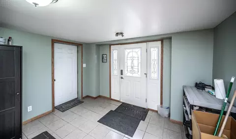 Entry Way - 18166 Faribault Blvd, Faribault, MN 55021 photo 3 of 5