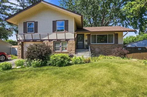 6933 Brunswick Ave N, Brooklyn Park, MN 55429