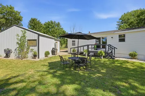 19394 63rd St NE, New London, MN 56273