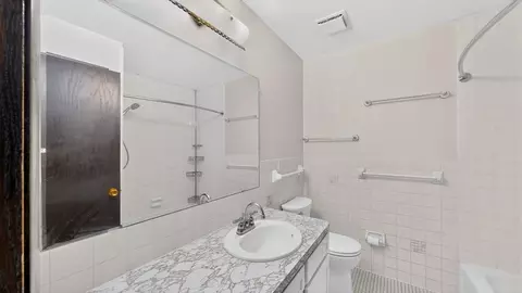 Bath - 115 1st St SE, Plainview, MN 55964 photo 2 of 2