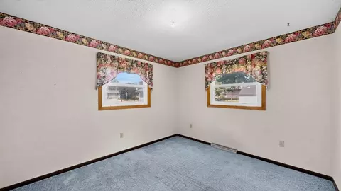 Bedroom - 115 1st St SE, Plainview, MN 55964 photo 1 of 6