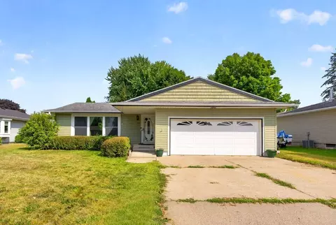 Exterior - 115 1st St SE, Plainview, MN 55964 photo 1 of 5