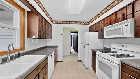 Kitchen - 115 1st St SE, Plainview, MN 55964 photo 1 of 3