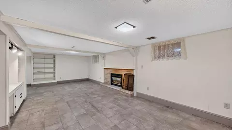 Living - 115 1st St SE, Plainview, MN 55964 photo 6 of 6