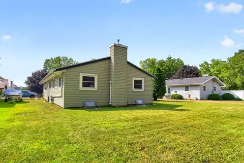 Exterior - 115 1st St SE, Plainview, MN 55964 photo 4 of 5