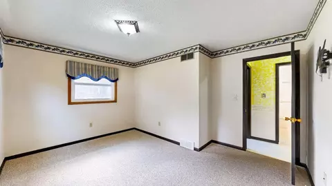 Bedroom - 115 1st St SE, Plainview, MN 55964 photo 4 of 6