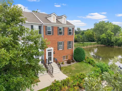 510 Village Pkwy, Circle Pines, MN 55014