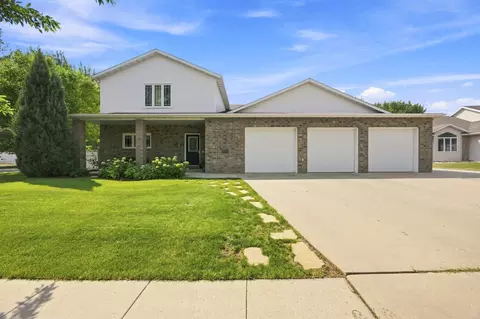 754 Wyndemere Dr, West Fargo, ND 58078