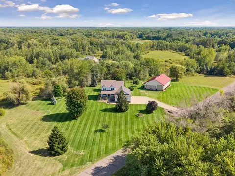 20659 Gladiola St NW, Oak Grove, MN 55011