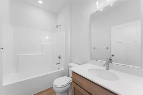 Bath - 20099 79th Ave, Corcoran, MN 55340 photo 1 of 2